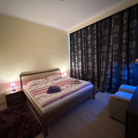 Apartment Zeyerova4 卡罗维发利 外观 照片